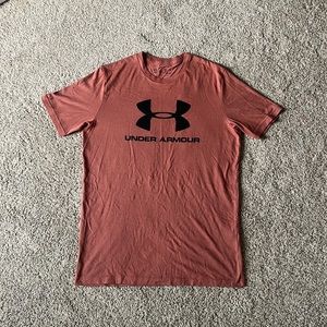 Small Under Armour Basic T-Shirt